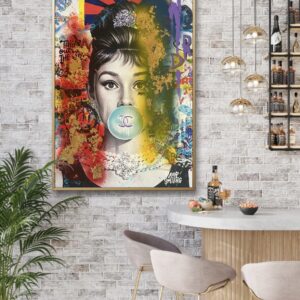 THE ICONIC HEPBURN