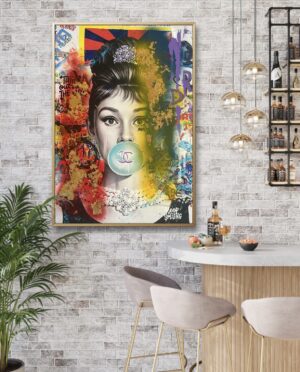 THE ICONIC HEPBURN